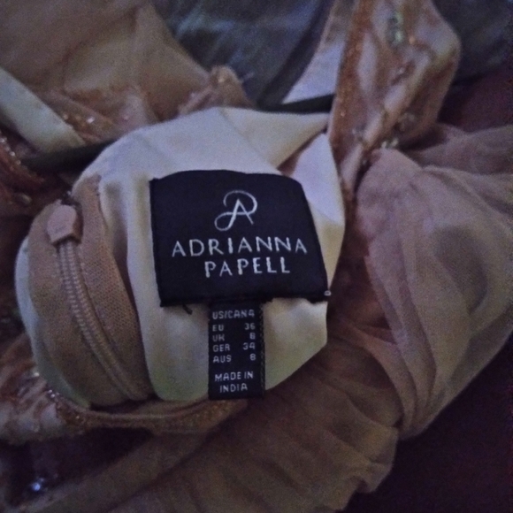 Adrianna Papell   Size 4.  Color Peach - Picture 5 of 8